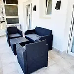 Modern Two Bedroom In Centre Appartement *