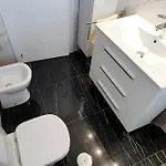 Modern Two Bedroom In Centre
