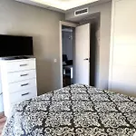 Apartment Modern Two Bedroom In Centre