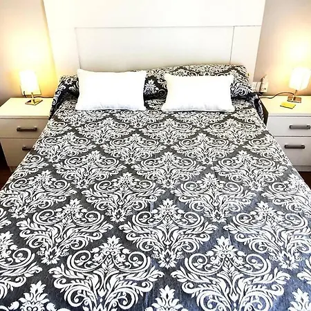 Apartman Modern Two Bedroom In Centre