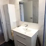 Apartament Modern Two Bedroom In Centre