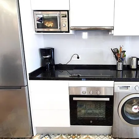 Apartman Modern Two Bedroom In Centre