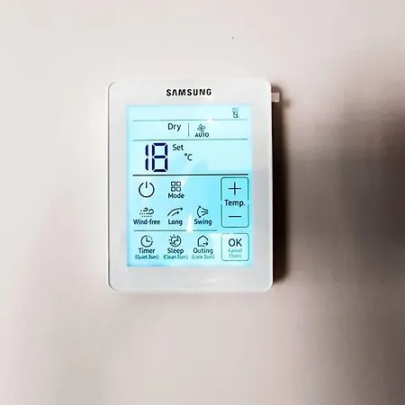 Apartman Modern Two Bedroom In Centre