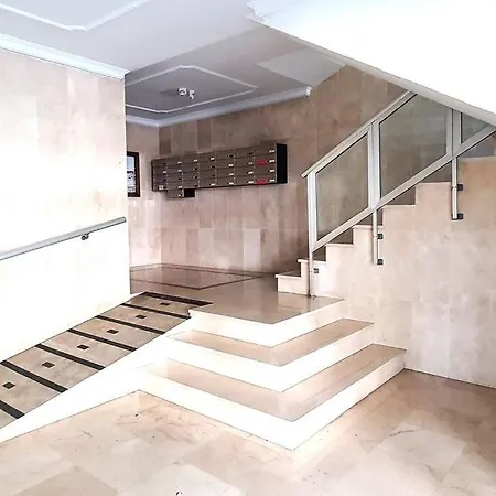 Διαμέρισμα Modern Two Bedroom In Centre