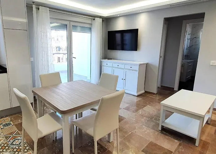 Apartament Modern Two Bedroom In Centre