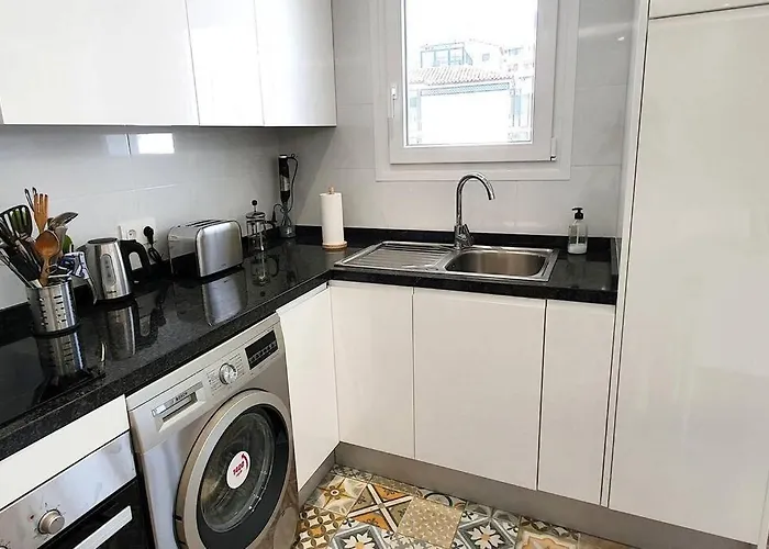 Modern Two Bedroom In Centre