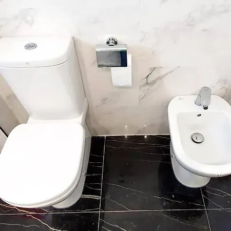 Modern Two Bedroom In Centre アパート マルベーリャ